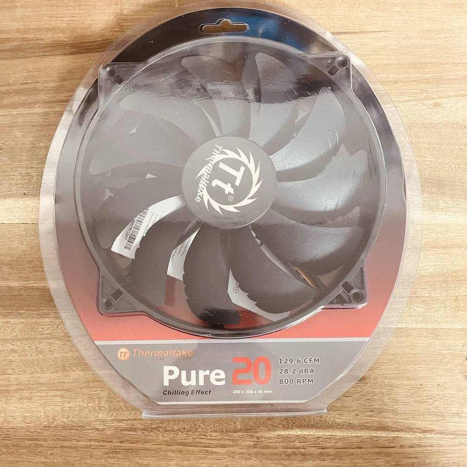 Thermaltake 200mm Fan - Pure 20 Series Black 200x30mm High Airflow Case Fan - Image 1 of 3