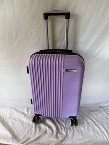 New TRAVELERS CLUB Hardside Luggage 20" Lilac Purple Carry On Suitcase - Picture 1 of 9