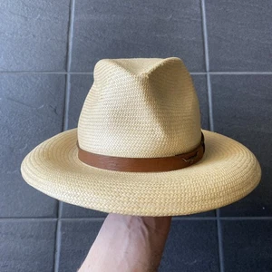 R.M. Williams Straw Fedora Hat Beige Wide Brim Leather Band Size L Bush - Bild 1 von 12