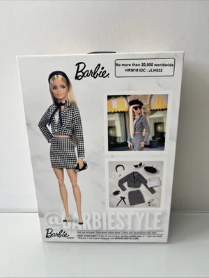 Barbie Signature Barbiestyle Plazacore Fashion Pack HRM18 - Bild 1 von 4