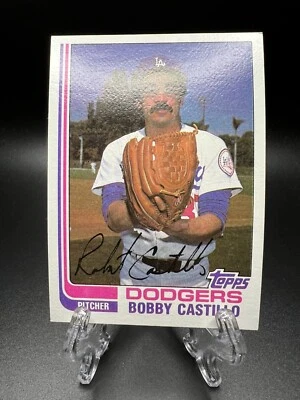 1982 Topps - Bobby Castillo #48 Dodgers - Image 1 of 2