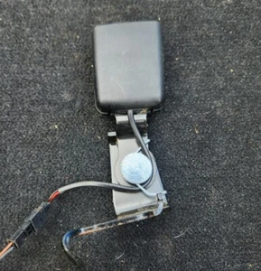 BMW X5 G05 REAR SEATBELT BUCKLE 7435671 - Picture 1 of 3