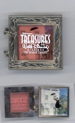 Prendedor con bisagras translúcido Mary Poppins exposición biblioteca Reagan de los archivos de Walt Disney Foto 1 de 3