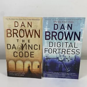 2 Lot Dan Brown - The Da Vinci Code & Digital Fortress (Small Paperback) - Picture 1 of 11