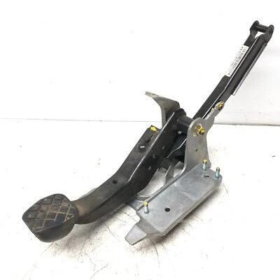 UNIDAD DE MONTAJE PEDAL FRENO GASOLINA VOLKSWAGEN FOX 1.2 6Q2721058AF 2005-2011 Foto 1 de 3