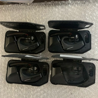 Lot Of Plantronics Voyager 5200 Headsets. 2 With USB, 1 Without, 1 Case Only - Image 1 of 4
