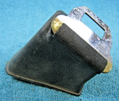 Retractor de cinturón de seguridad original 1968 GM Robbins modelo 330 33E67 código de fecha pieza OEM Foto 1 de 4