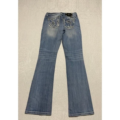 Pantalones de mezclilla Miss Me relajados corte bota embellecidos bolsillo 27 XP81608 estrás brillantes Foto 1 de 4