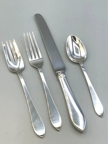 Faneuil by Tiffany & Co Sterling Silver 4 piece Place Setting, gently used Cover
