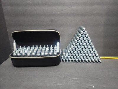 113 CROSMAN, DAISY, EGM  12-Gram CO2 POWERLET CARTRIDGES AIR SOFT GUNS & CASE - Image 1 of 4