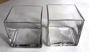 COPPIA FIORIERE IN VETRO TRASPARENTE CIOTOLE 5” CUBI TAGLIO PULITO 2,5 LIBBRE CIASCUNA - Foto 1 di 3