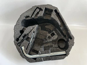 Aufnahme für Bordwerkzeug Werkzeugtasche VW New Beetle Cabrio 1Y 1J0012115Q - Bild 1 von 8