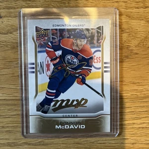 2024-25 Upper Deck MVP NHL 10th anniversary Gold Script Connor McDavid - Bild 1 von 2
