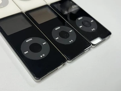 Apple iPod Nano 1ª Generación 1GB, 2GB, 4GB-¡Probado! Batería Nueva - Negro/Blanco Foto 1 de 4