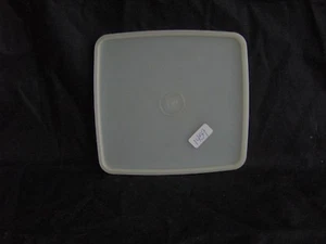 TUPPERWARE LARGE SQUARE AWAY LUNCH SANDWICH KEEPER LID SEAL # 1459 SHEER CLEAR - Foto 1 di 2