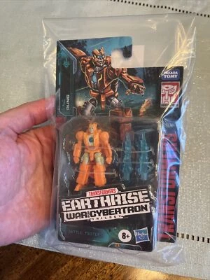 RUNG Transformers War for Cybertron Earthrise- Hasbro WFC-E14-SEALED - Image 1 of 3