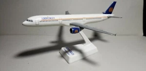 MODELO SNAPFIT PLÁSTICO ESCALA 1:200 VUELO MINIATURA AIRWORLD A321 - Imagen 1 de 2