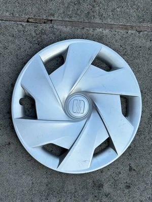SEAT IBIZA 15" WHEEL TRIM X 1 HUB CAP GENUINE 6J0601147C CLIP ON TYPE  - Image 1 of 4