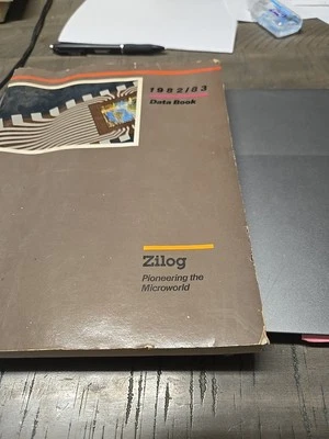 ZILOG Z80 Microprocessor Family - User's Manual & Databook(s) - Image 1 of 4