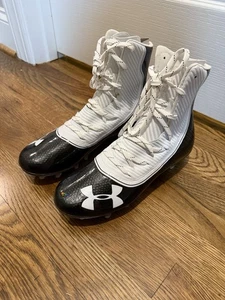 Calcio Under Armour Highlight uomo (bambini grandi) nuovo senza etichette taglia 8 - Foto 1 di 7