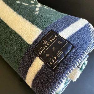 United By Blue Free People Fleece Camp Blanket Mountains Are Calling USA - Picture 1 of 24