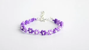 Handmade Dangling Daisies Daisy Charm Silver Plated Beaded Bracelet Mothers Day - Picture 1 of 9