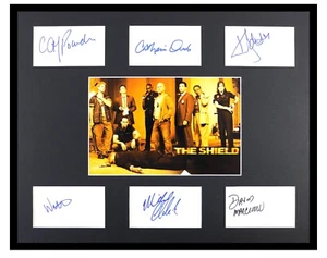 The Shield Signed Framed 16x20 Photo Display AW Michael Chiklis + 5 - Picture 1 of 5