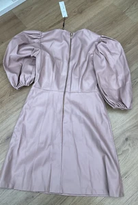 MUJER RUBOR CUERO LOOK PUFF BOLA MANGA MINI VESTIDO POR ARMARIO TALLA 12 NUEVO CON ETIQUETAS - Imagen 1 de 3