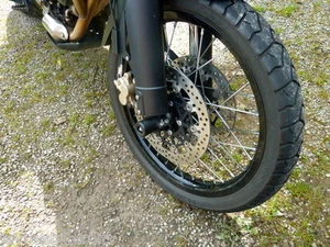 TRIUMPH STREET TWIN 2017-2022 FRONT AXLE CRASH MUSHROOMS SLIDERS BOBBINS PUCKS - Picture 1 of 8