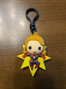 Marvel Holiday Collection Collectors Bag Clip 3 Inch Captain Marvel - Picture 1 of 3