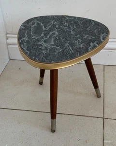 Tavolino da appoggio per piante grigio tedesco anni 50 design MCM 27 x 28 cm - Foto 1 di 3