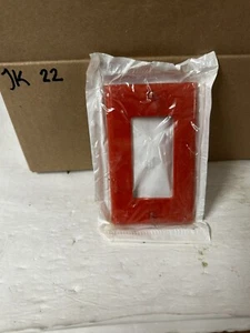 El anuncio es para: Placa de pared decorativa de 1 banda Leviton 80401-ONR, roja 1 paquete. - Imagen 1 de 2