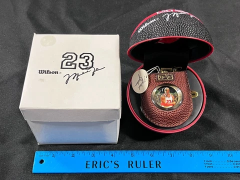 1990s Wilson Michael Jordan Pocket Watch Basketball Case NEW AA 62323 Cover