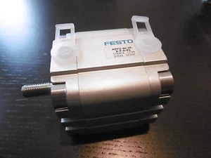 Festo ADVU-40-20-A-P-A-R3 (176856) Kompaktzylinder Pneumatik - Bild 1 von 4