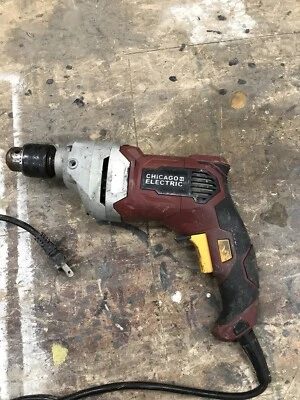 Chicago Electric 6,3 amperios 1/2 pulgada Taladro de alta resistencia de velocidad variable Foto 1 de 2