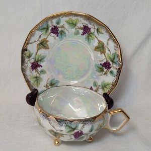Shafford Lusterware Tea Cup & Saucer Hand Painted Grape Vines 3 Footed Gold Trim - Picture 1 of 8