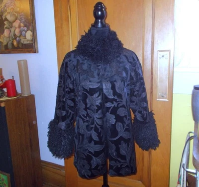 Abrigo chaqueta para mujer Natori apliques negro y gris con ribete de cordero persa sintético S nuevo sin etiquetas Foto 1 de 4