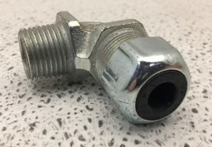 4960 CONECTOR CABLE HERMÉTICO AL LÍQUIDO DE 1/2 PULGADA 90 GRADOS THOMAS AND BETTS - Imagen 1 de 5