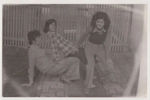 Three Pretty Young Women Cute Lovely Females Beautiful Girls Lady Vintage Photo - Picture 1 of 7