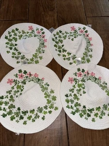 Martha Stewart Round Placemats (4) Cotton Woven WHITE GREEN PINK SHAMROCKS Used - Picture 1 of 3