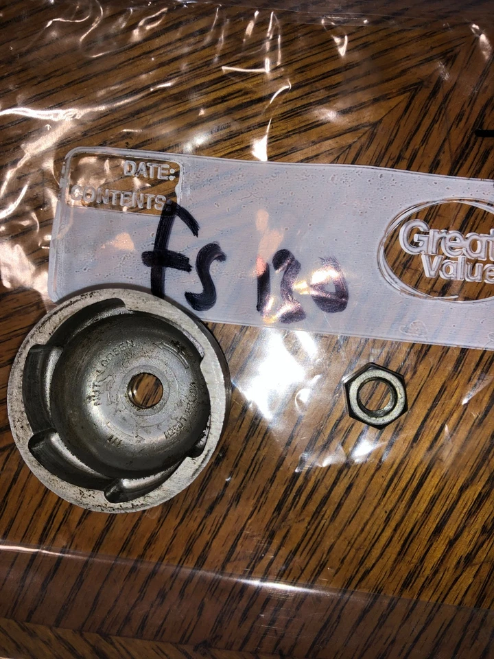 STIHL FS130 FS100 FS90 FS 110 TAZA DE ARRANQUE DE RETROCESO CON PERNO FABRICANTE DE EQUIPOS ORIGINALES ENVÍO GRATUITO Z Foto 1 de 1