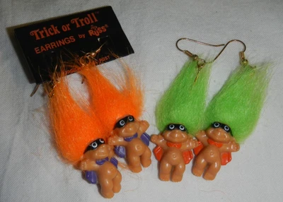 Pendientes Truco o Troll 2 Pares Russ Naranja y Verde Máscara de Cabello Capa Halloween Nuevos sin Etiquetas Foto 1 de 4
