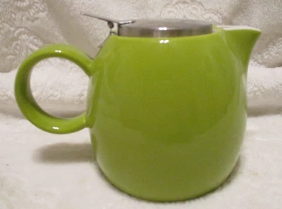 Tea Forte Teapot~Pistachio Green~Removable Lid & Screen Holds~3 Cups - Image 1 of 4