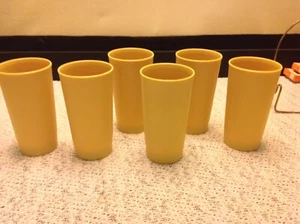 Tupperware Made In USA Vintage Set of 6 Harvest Gold Tumblers 873 very nice EUC - Picture 1 of 2
