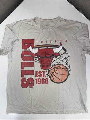 Camiseta Retro Chicago Bulls NBA Benny Bronceada Crema Roja Talla Grande Foto 1 de 3