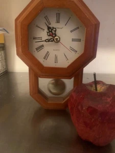 Kleine Holz Regulator Wanduhr von Suntone - Bx jl5 - Bild 1 von 3
