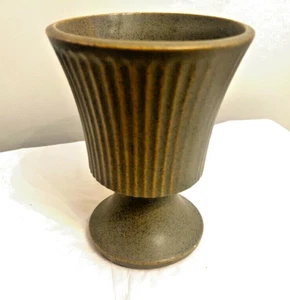 McCoy Floraline Matte VTG Pedestal Ribbed Planter Vase 474 Olive Speckled USA - Picture 1 of 8