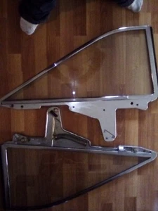 63 64Galaxie 500 XL Monterey S-55 Marauder ORIG FASTBACK RH QUARTER WINDOW set. - Picture 1 of 10