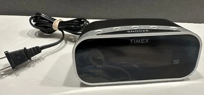 Timex - T121 - Reloj despertador negro con pantalla roja 5,5" funciona - Batería de respaldo Foto 1 de 4