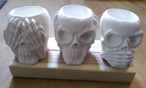 SEE, HEAR, SPEAK NO EVIL SKULL POTS on wood PLINTH 21x9x11cm crafts gift Etc - Picture 1 of 7